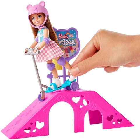 Barbie Chelsea, Parcul de Skate