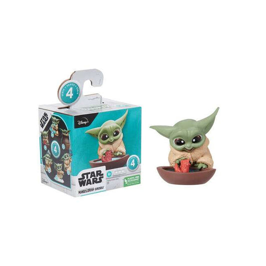 Figurina Star Wars, Baby Yoda, Bolul cu apa, 6 cm