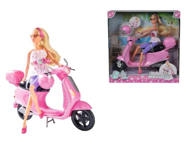 Papusa Steffi Love Chic City, cu scooter