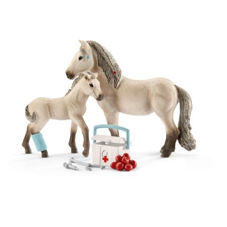 Set Figurina Schleich Trusa de Prim Ajutor si Calul islandez