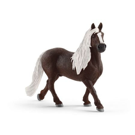 Figurina Schleich Armasar din Padurea Neagra