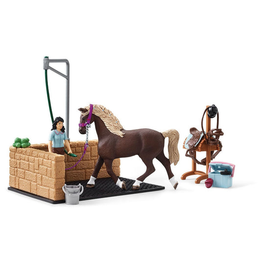 Set Figurine Schleich Horse Club Loc pentru spalat caii Emily & Luna