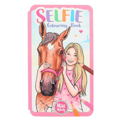 Miss Melody Carte de colorat Selfie