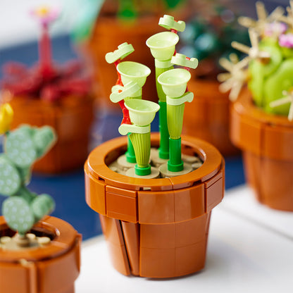 LEGO® Icons Creator Expert - Plante de mici dimensiuni 10329, 758 piese