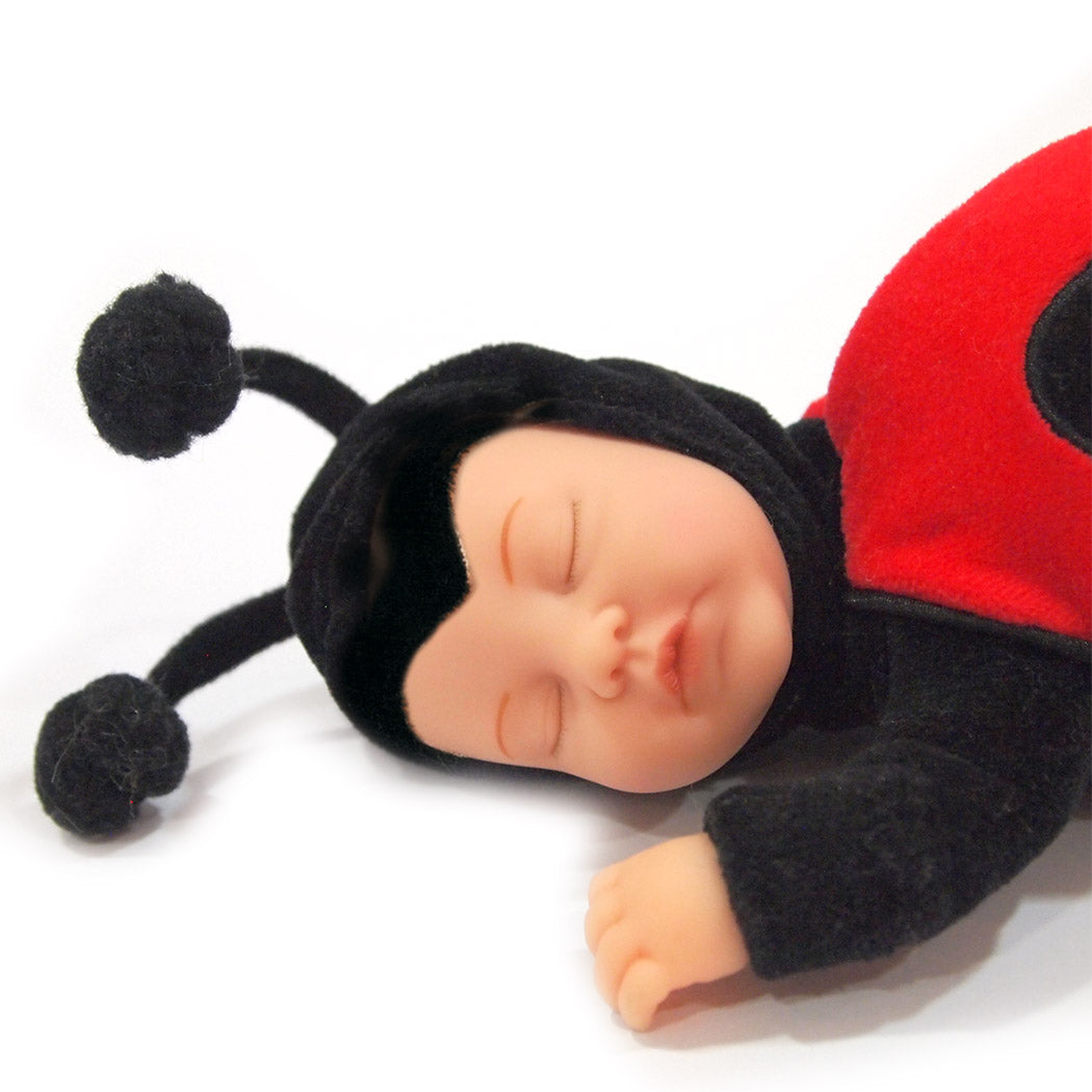 Papusa Anne Geddes - Buburuza 23 cm