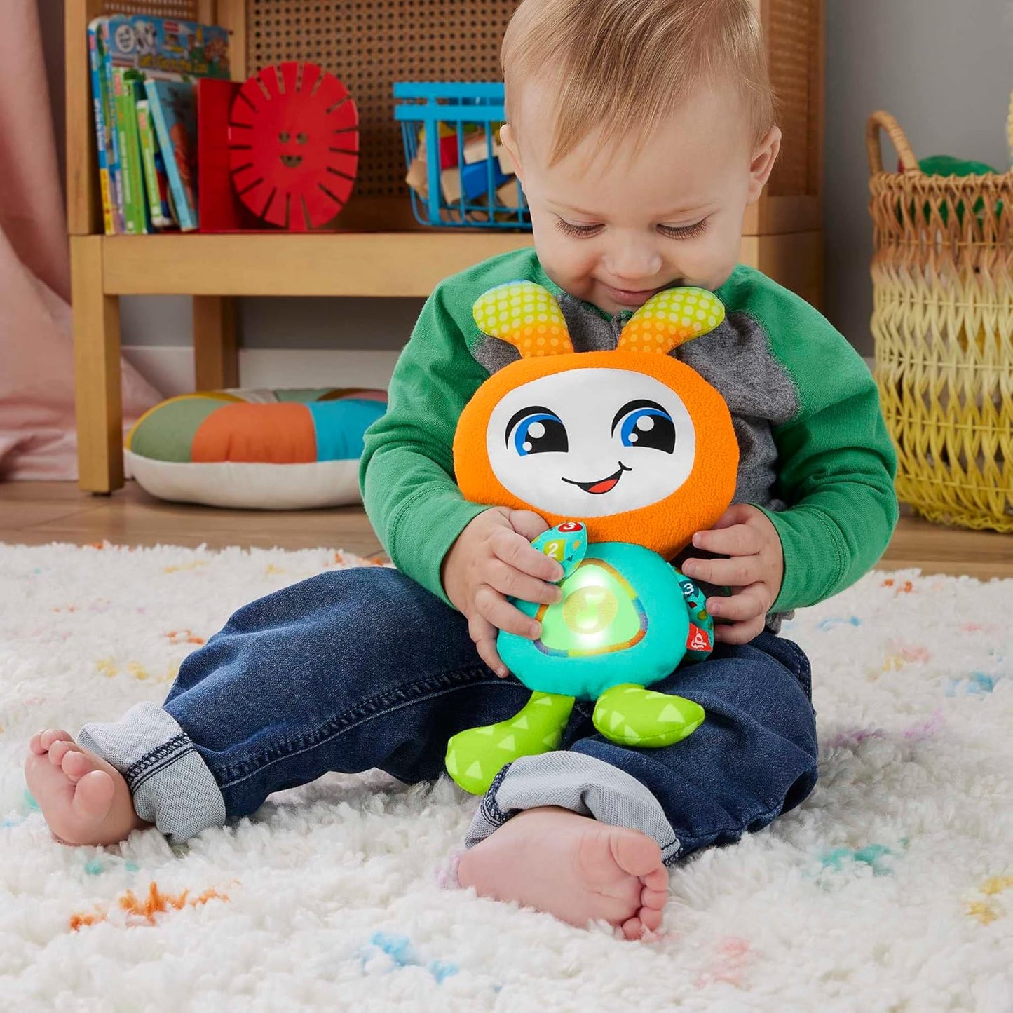 Jucarie de plus Fisher-Price Interactive Dancing DJ