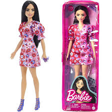 Papusa Barbie Fashioista cu 3 tinute si accesorii
