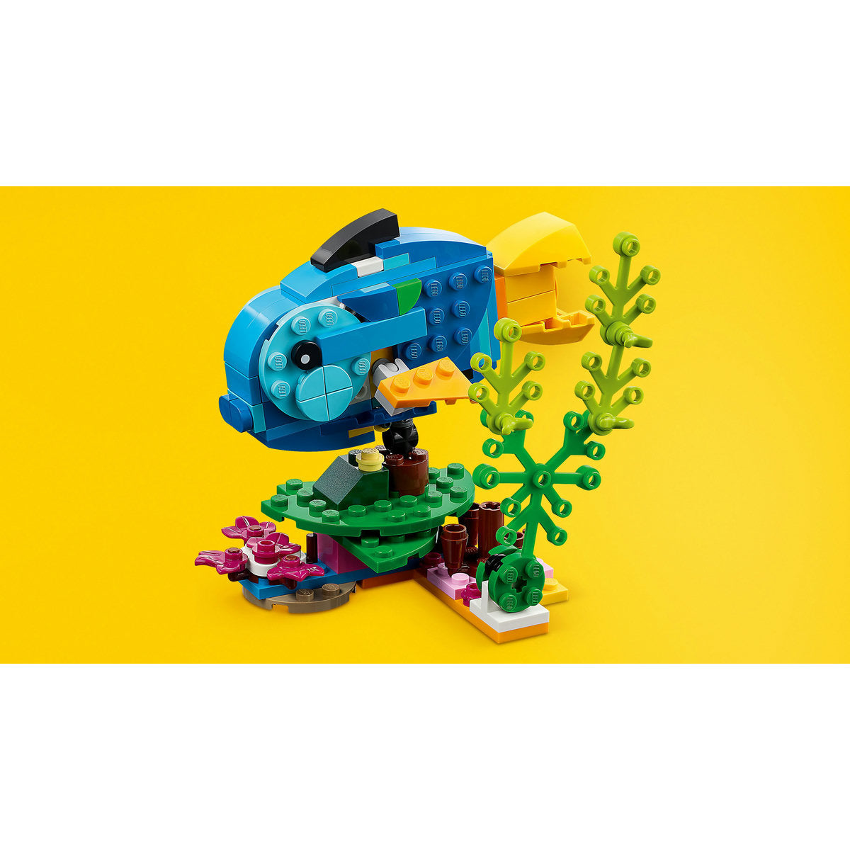 LEGO® Creator 3 in 1 - Papagal exotic 31136, 253 piese