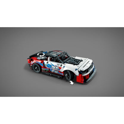 LEGO® Technic - NASCAR® Next Gen Chevrolet Camaro ZL1 42153, 672 piese