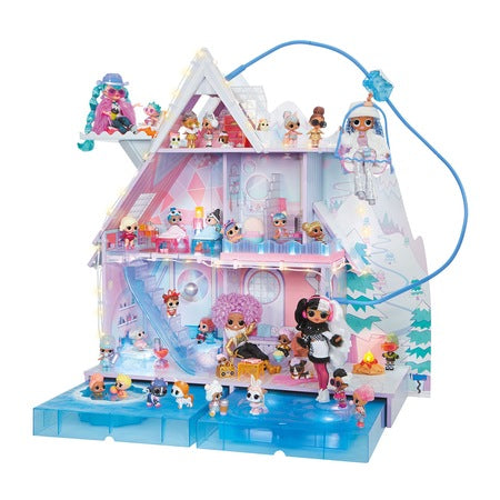 Casa L.O.L. Surprise! Cottage Winter Cottage cu 45 surprize