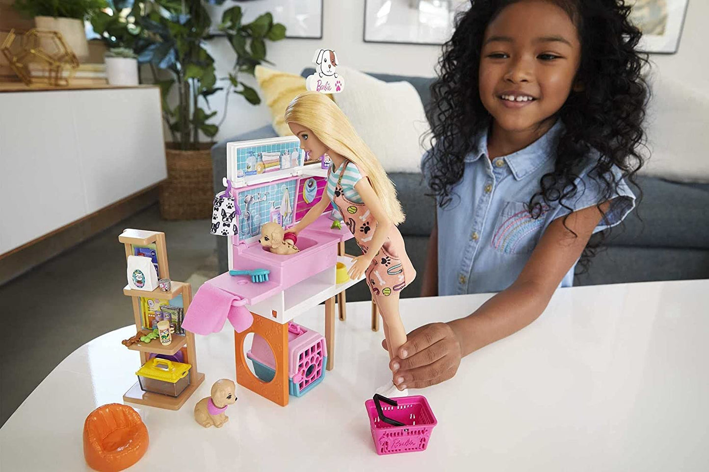 Set de joaca Barbie - Pet supply store, 25 accesorii