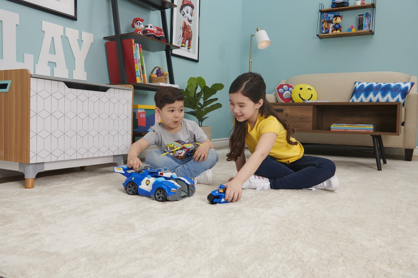 Set de joaca cu Figurina Paw Patrol, Chase Transforming City Cruiser