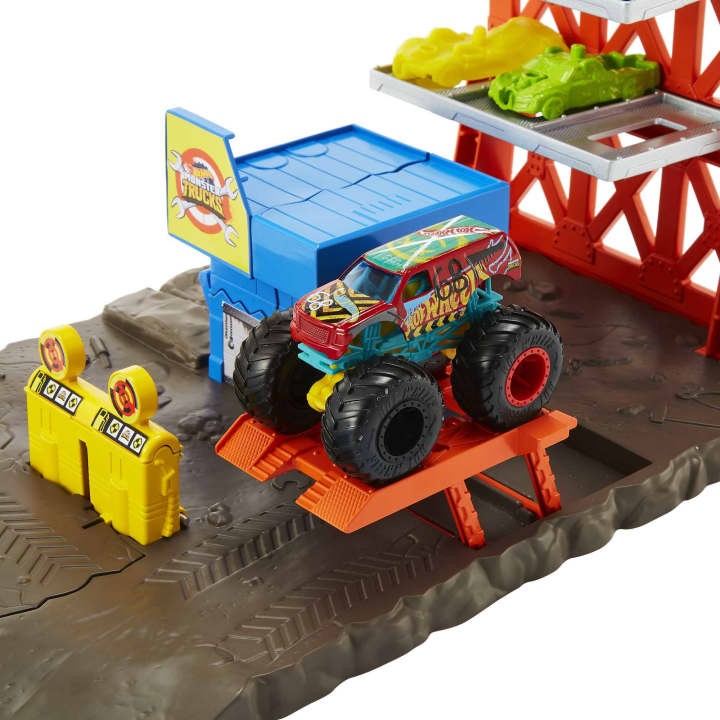 Set de joc Hot Wheels Monster Trucks - Explozia