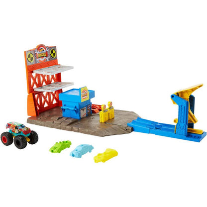Set de joc Hot Wheels Monster Trucks - Explozia