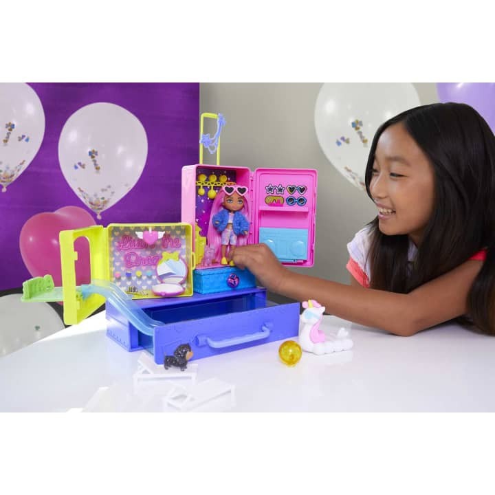 Set de joaca Papusa Barbie Extra mini Livin' in dream