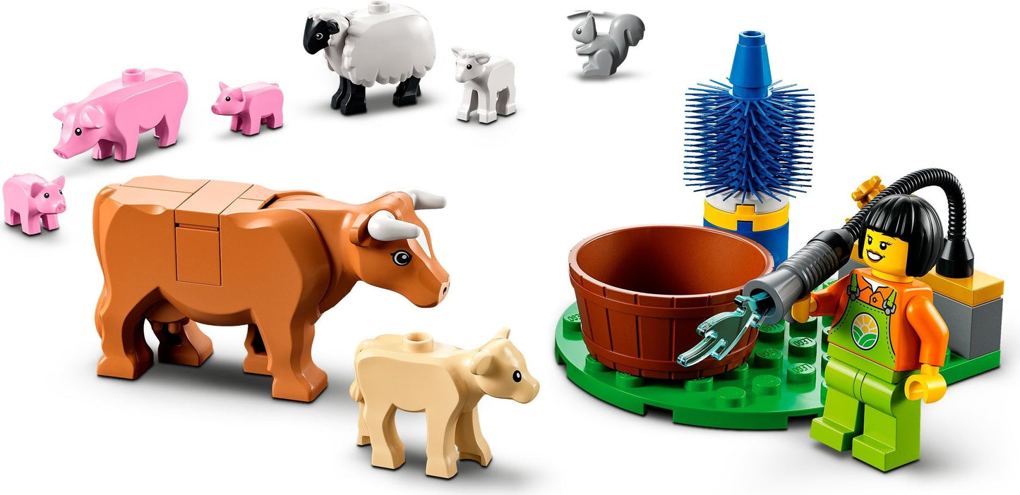 LEGO City - Hambar si animale de ferma 60346, 230 piese