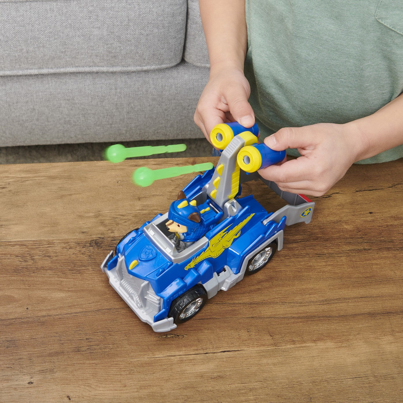 Set de joaca Paw Patrol Rescue Knights - Chase Deluxe Vehicle